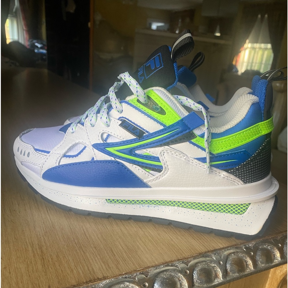 FILA sneakers 4.5Y
